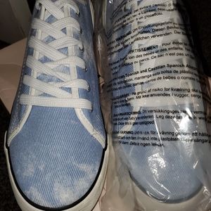 Women's Fashion Sneakers Size 10